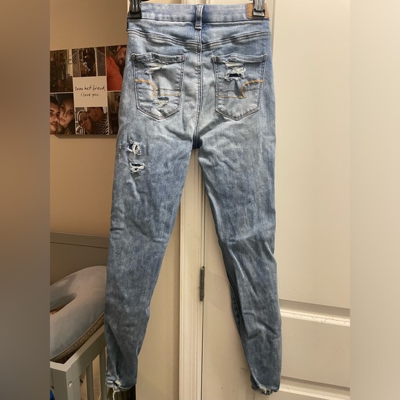 American Eagle size 4 jeans - Picture 2 of 3